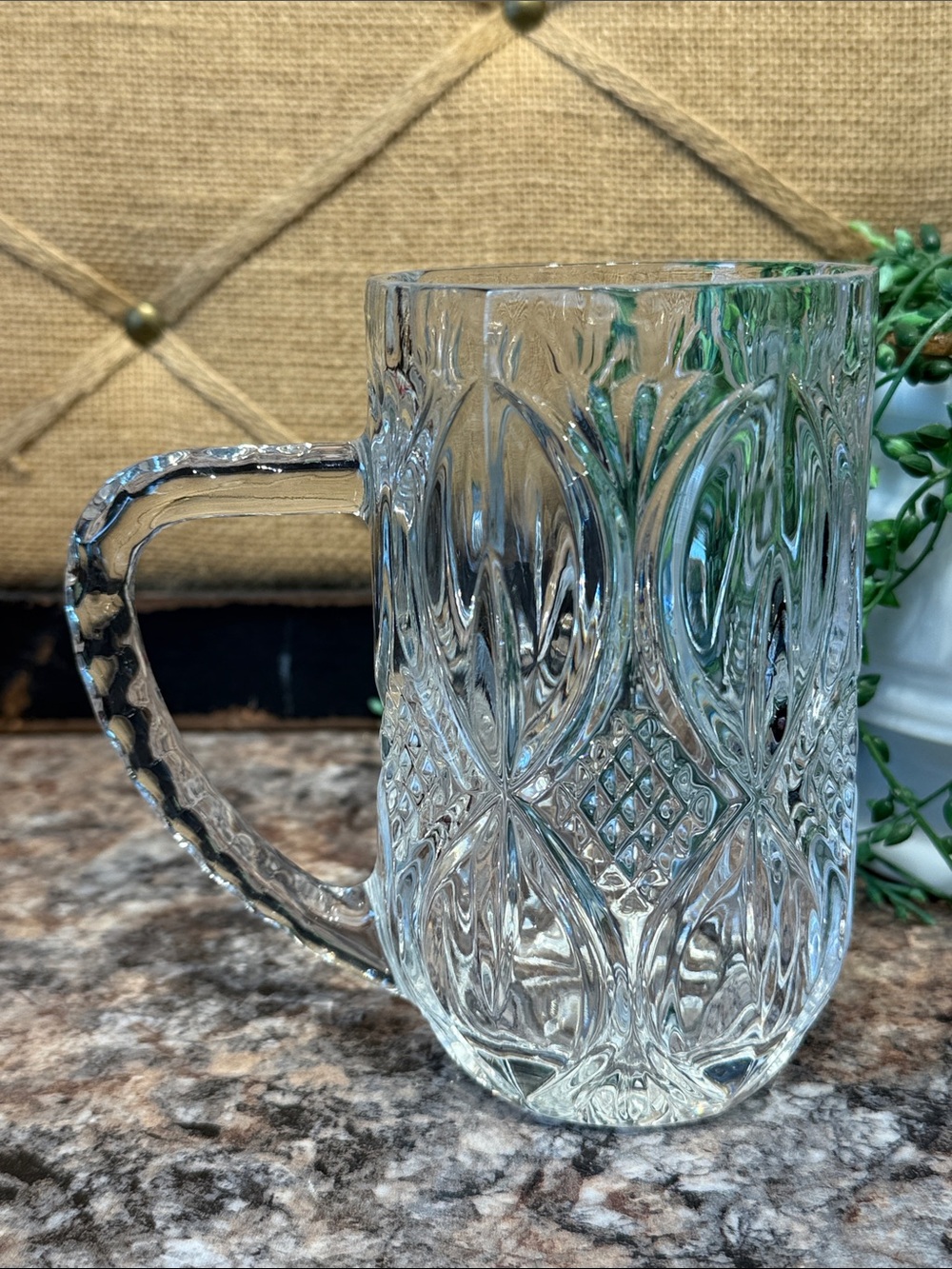 Crystal Mug with Textured Pattern - Picture 3 of 9